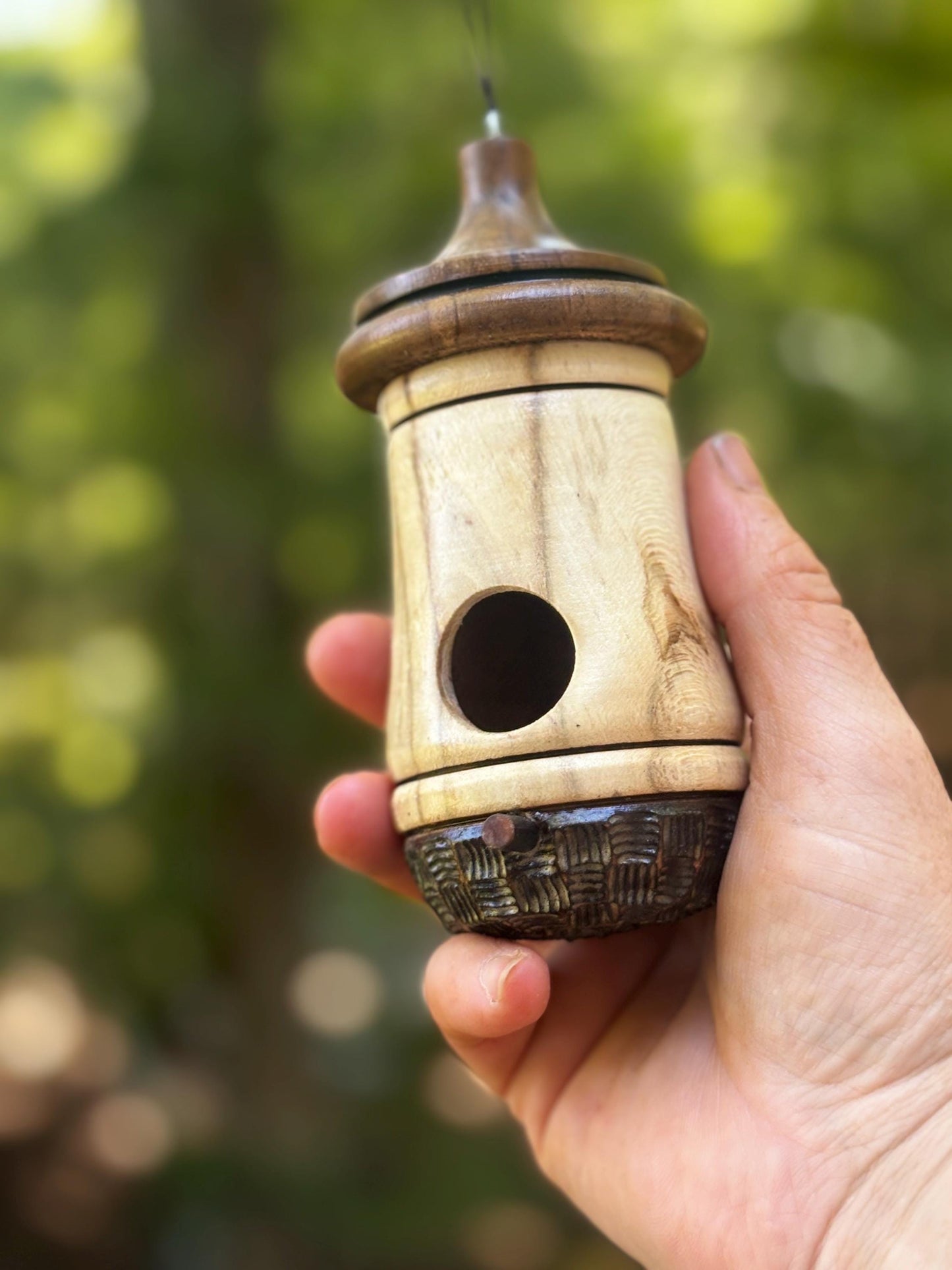 Ambrosia Maple Handmade Hummingbird Birdhouse, Natural and Eustic Bird Lover Decor
