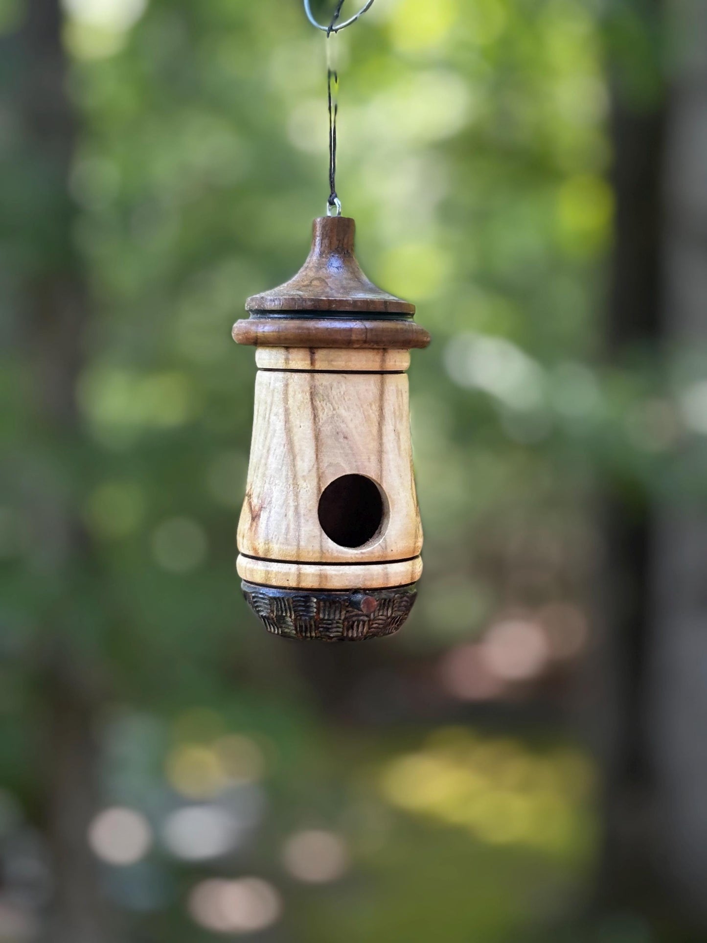 Ambrosia Maple Handmade Hummingbird Birdhouse, Natural and Eustic Bird Lover Decor